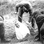 Barbaric Muslims Stoning Woman 