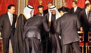 Obama Bowing top the king of Wahabi islam 